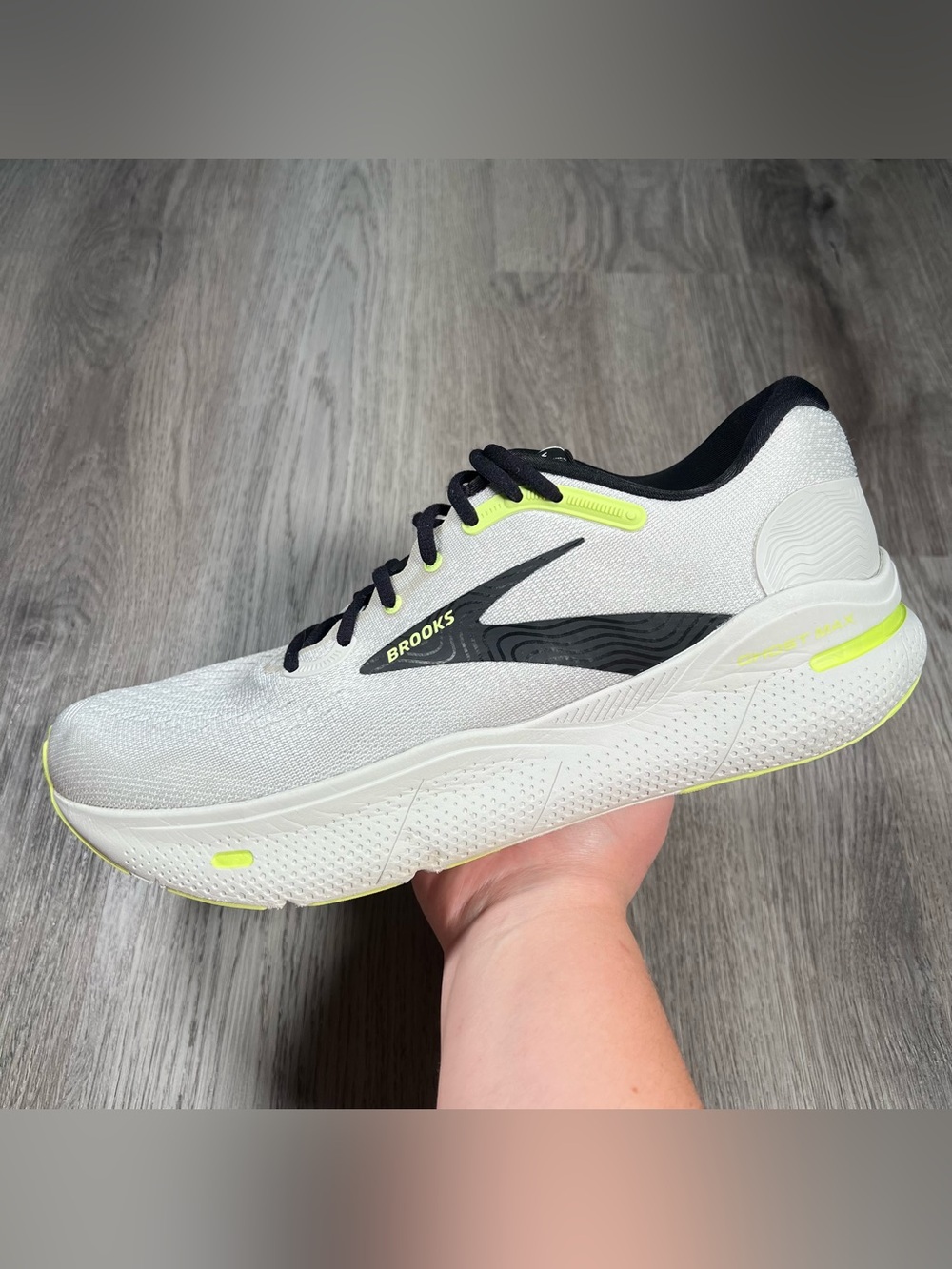Brooks Ghost Max Shoes Mens Size 12 White Neutral Cushion Running 1104061D071